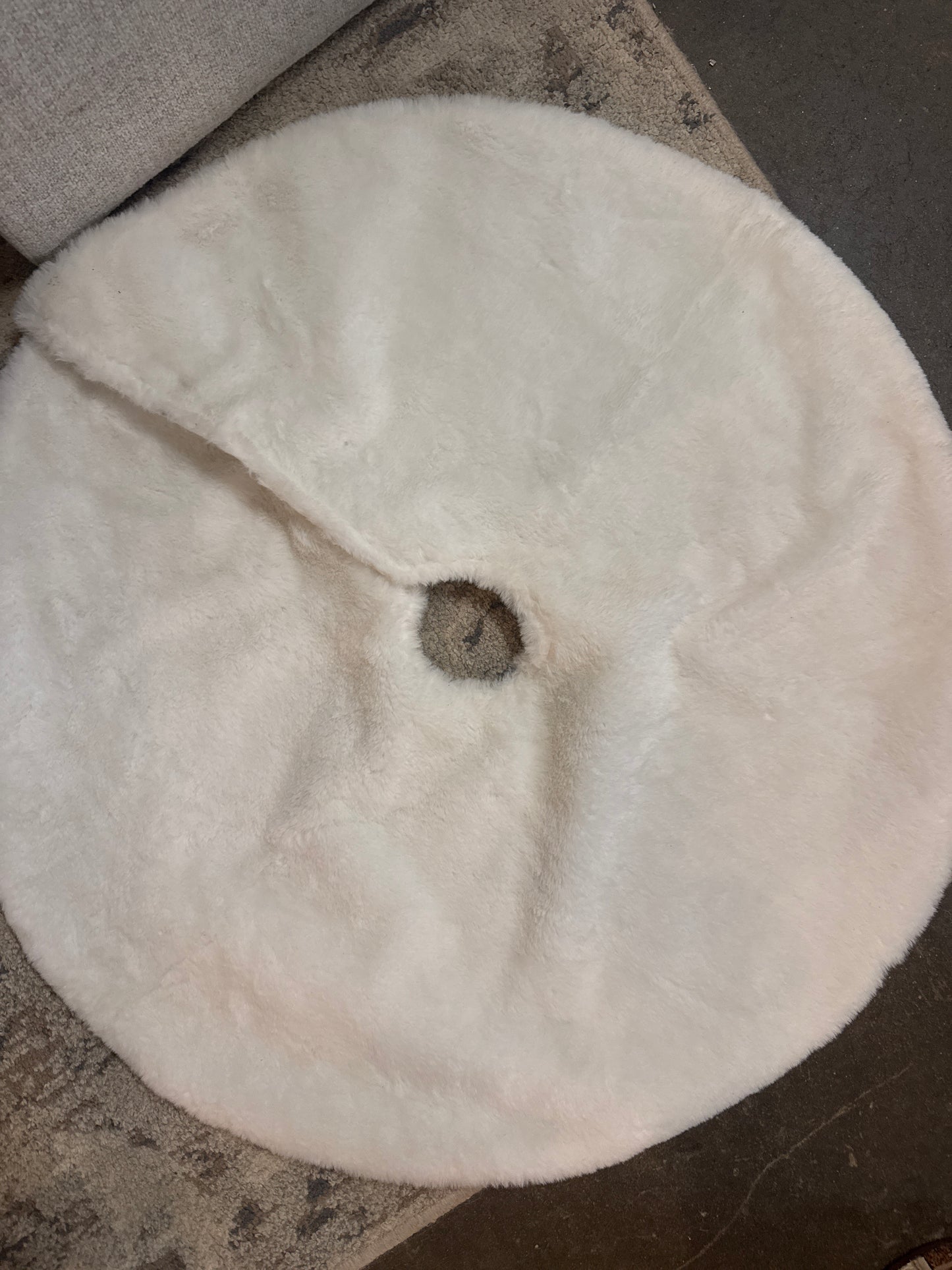 Mini Fur Tree Skirt