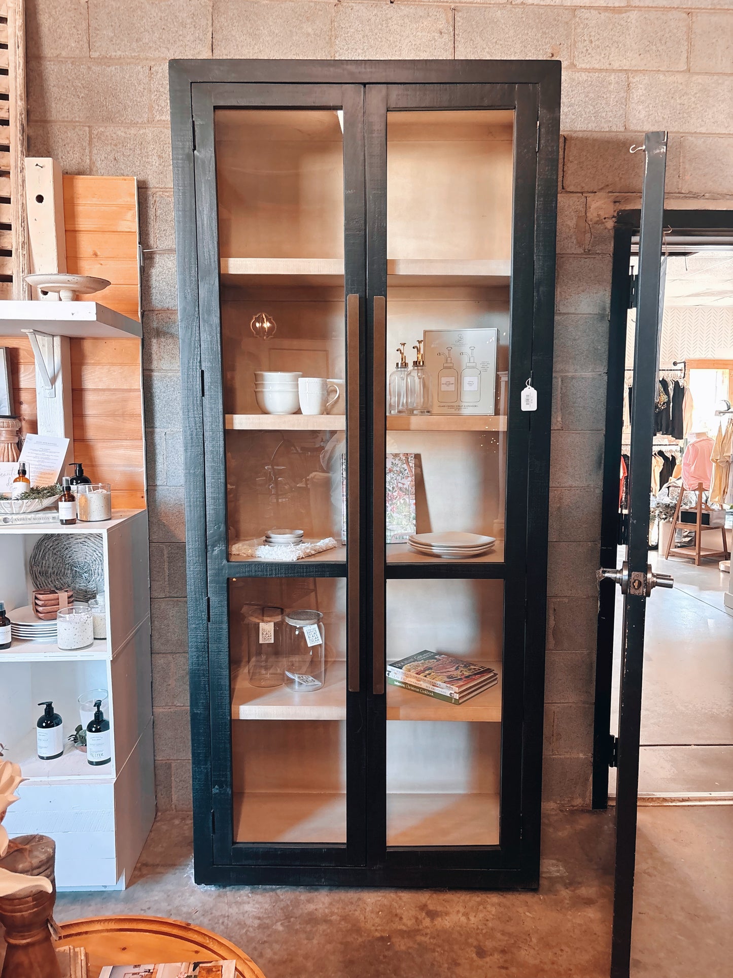 Classic Cabinet ***LOCAL PICKUP ONLY***