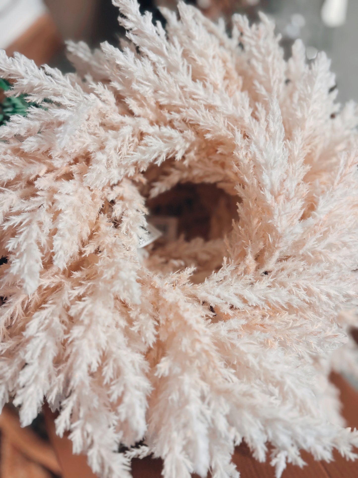 Flocked Pampas Candle Ring