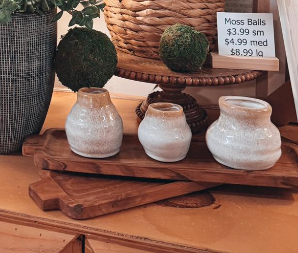 Round Terracotta Vases