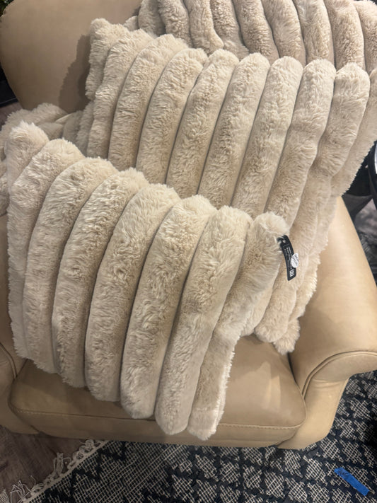18” Fur Pillow