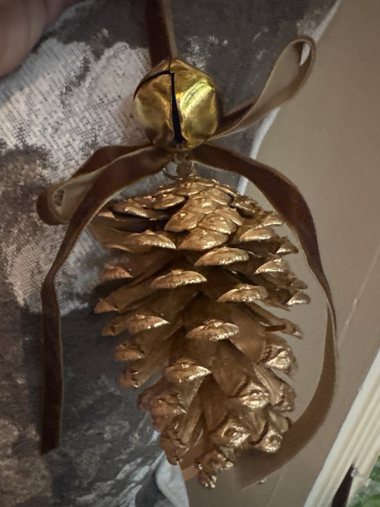 Golden Pinecone & Bell Orn