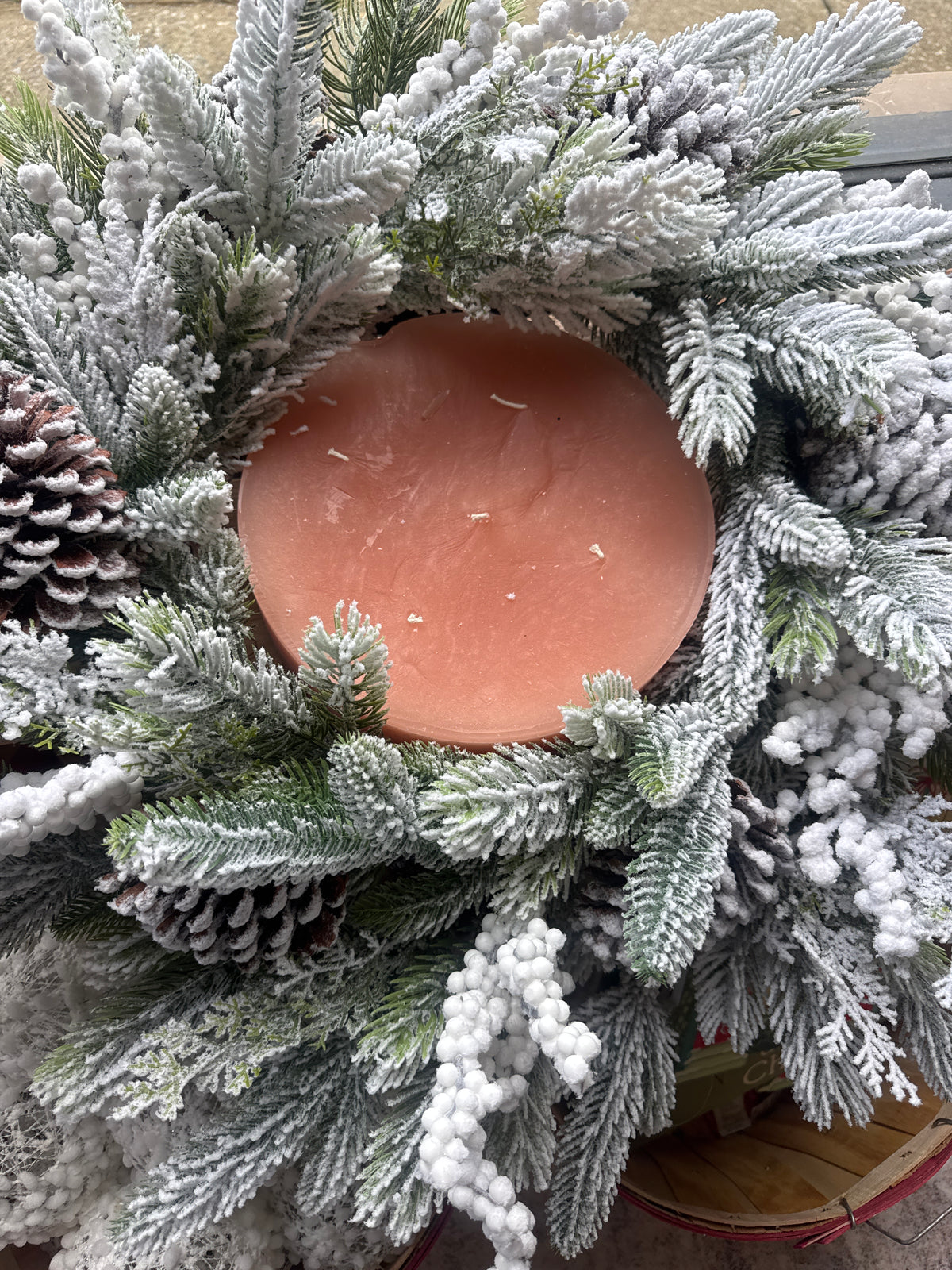 White Snowy Pine & Berry