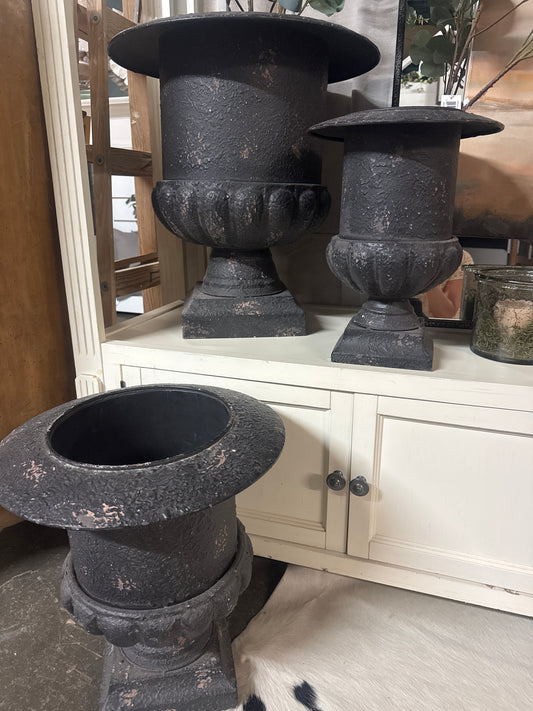 Black Planters