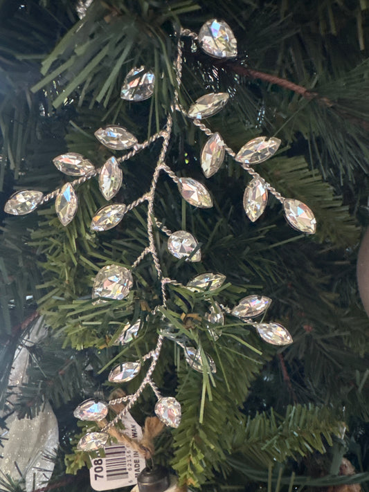 Diamond Leaf Orn