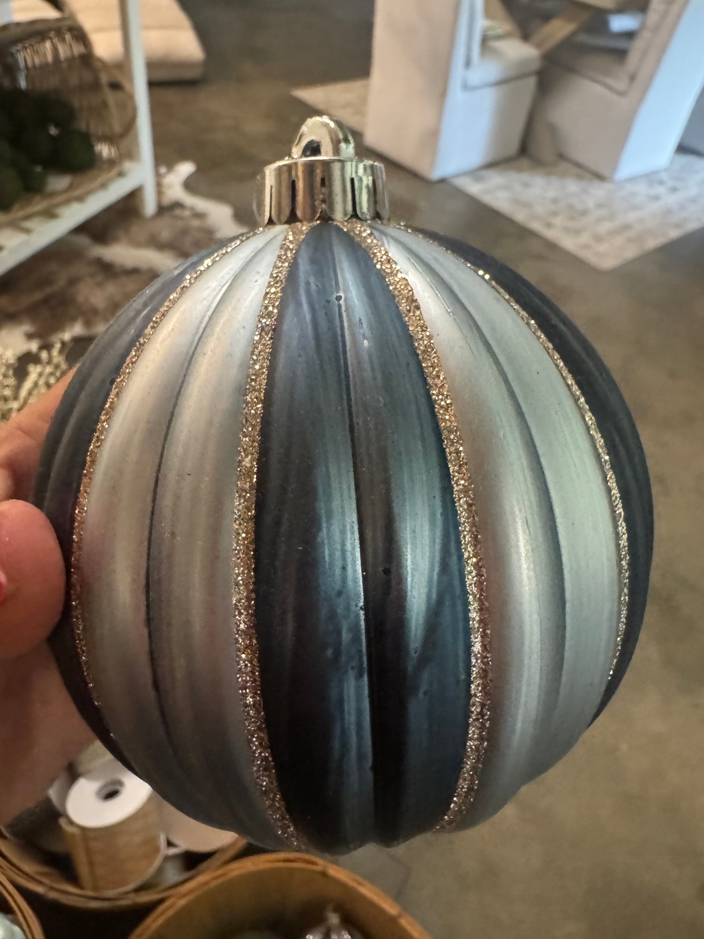 Two Tone Orn