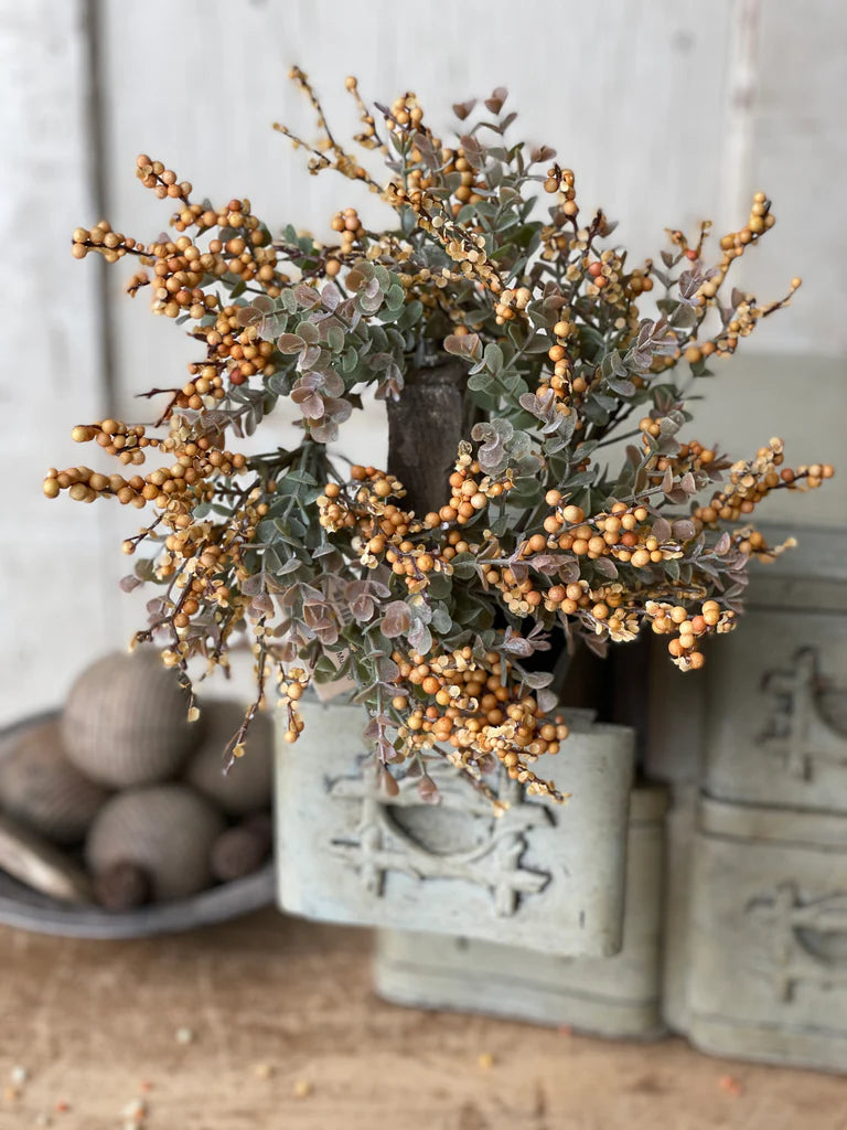 Crispin Berry Candle Ring