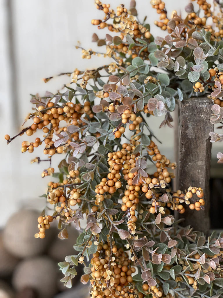 Crispin Berry Candle Ring