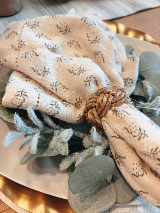 Round Seagrass Napkin Rings