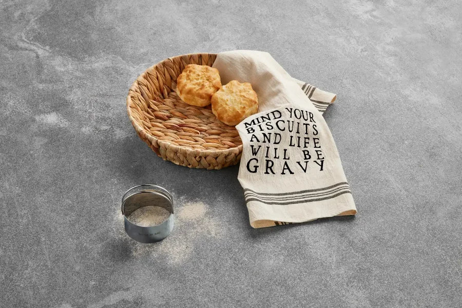 Biscuit Basket with Biscuit Cutter