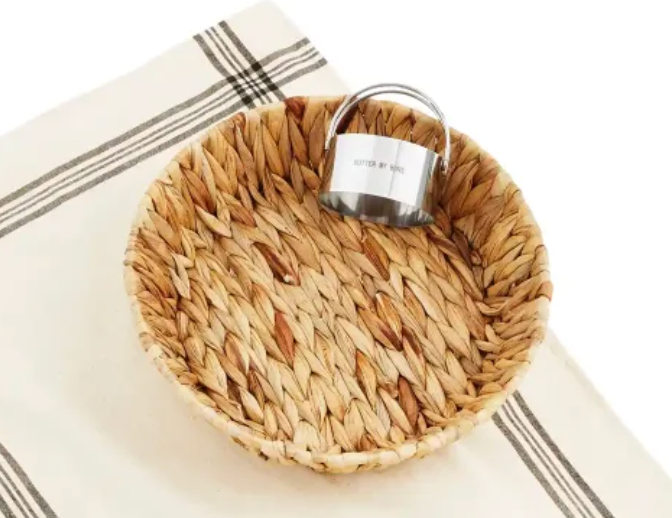 Biscuit Basket with Biscuit Cutter